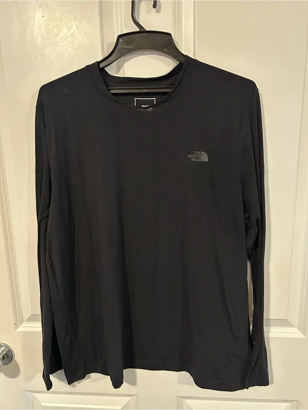 The North Face Men’s Long Sleeve Crew Tee - Black